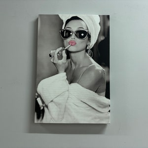 Wall Decor, Large Canvas, Wall Art Canvas, Woman Canvas Decor, Lip Woman Art, Audrey Lip Canvas Decor, Audrey Pink Lip 3D Canvas,