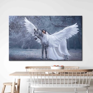 Pegaso y mujer elfa, mujer durmiente impresa, caballo con cartel de ángel, lienzo de mujer elfa, cartel de ángel, arte abstracto, dama elfa impresa,