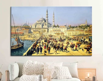 Könnte beinhalten: Ein Gemälde, das eine geschäftige Szene in Istanbul, Türkei, darstellt. Das Gemälde zeigt eine große Moschee mit mehreren Minaretten, eine Brücke, über die Menschen gehen, und ein Boot im Wasser. Die Szene ist voller lebendiger Farben und Details und fängt die Energie und Schönheit der Stadt ein.