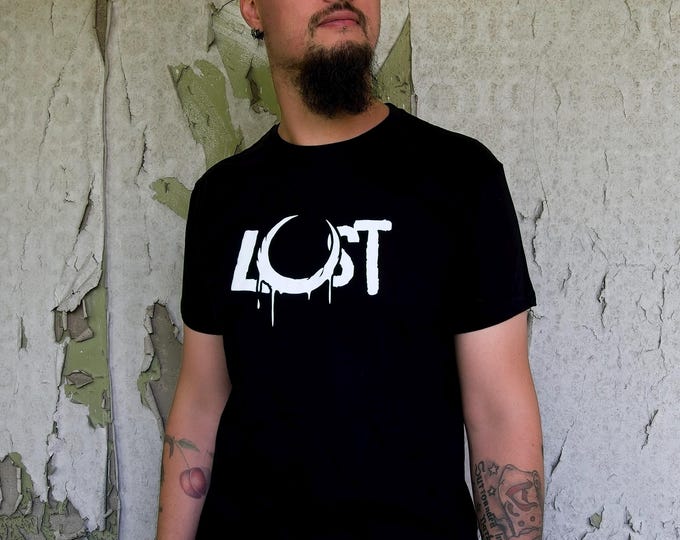 LOST – Crescent Moon Shirt | Streetwear Moon Dark Fashion | Lostin.Place
