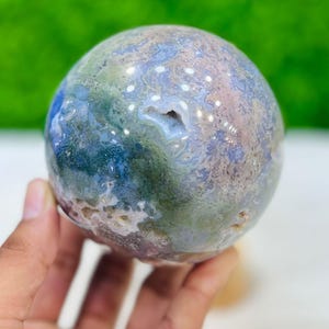 Esfera grande de ágata musgosa drusa azul: cristal curativo raro (100 mm)