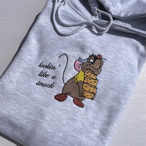 ガスのスウェットシャツ / スナックのような刺繍入りパーカー / ディズニーシンデレラガスガス刺繍入りスウェットシャツ / ディズニー風のかわいいジャンパー