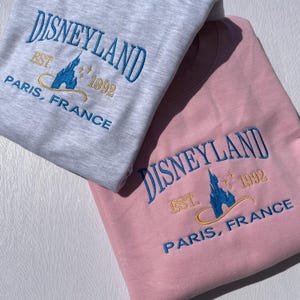 Bluza Disneyland / Bluza z kapturem z haftem Disney / Sweter Disneyland Paris France / Prezent z zamkiem Disneya / Prezent Disneya / Koszulka Disneyland
