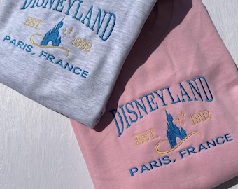 Disneyland sweatshirt / Disney embroidered hoodie / Disneyland Paris France jumper /  Disney castle gift / disney gift / Disneyland t-shirt