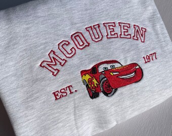 Sweat-shirt voitures McQueen / Sweat-shirt Sally / Cadeau Disney / Sweat à capuche brodé Mater / Cadeau fan McQueen / Personnages Mcqueen éclairs voitures