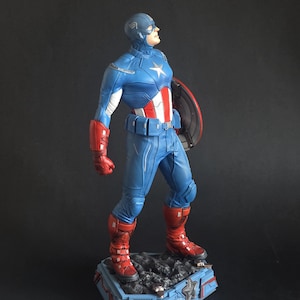 Kapten Amerika från The Avengers (3D-printad och målad resinfigur) bild 4