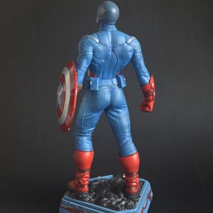 Kapten Amerika från The Avengers (3D-printad och målad resinfigur) bild 7