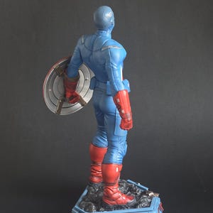 Kapten Amerika från The Avengers (3D-printad och målad resinfigur) bild 3