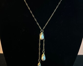 Gold Tone, Tassel and 3 Pearls Necklace