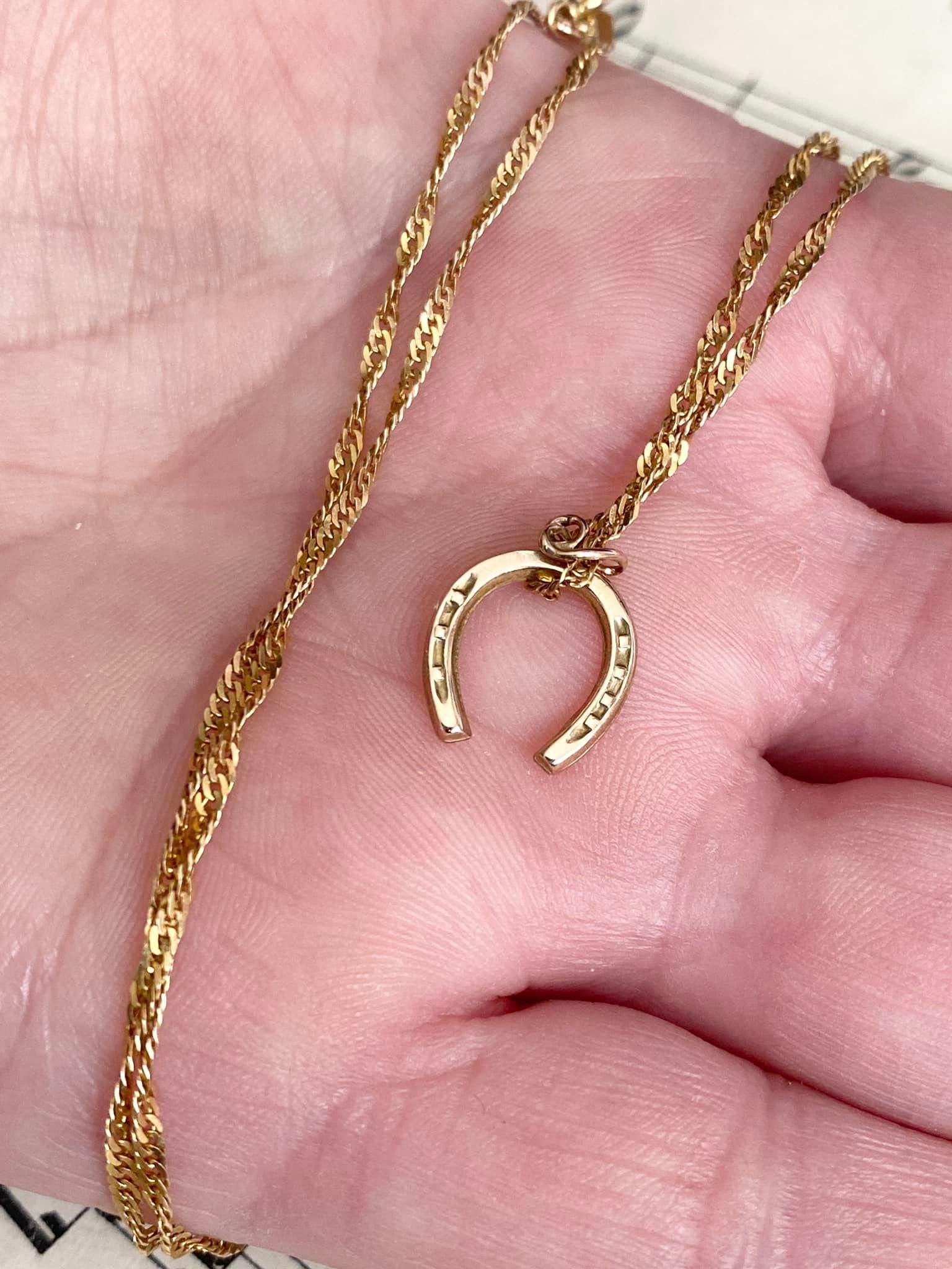 9ct gold horseshoe necklace sale