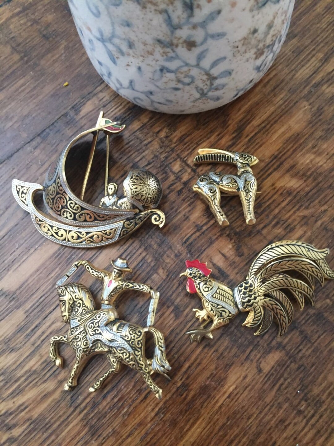 Set of Four Spanishstyle Brooches Etsy