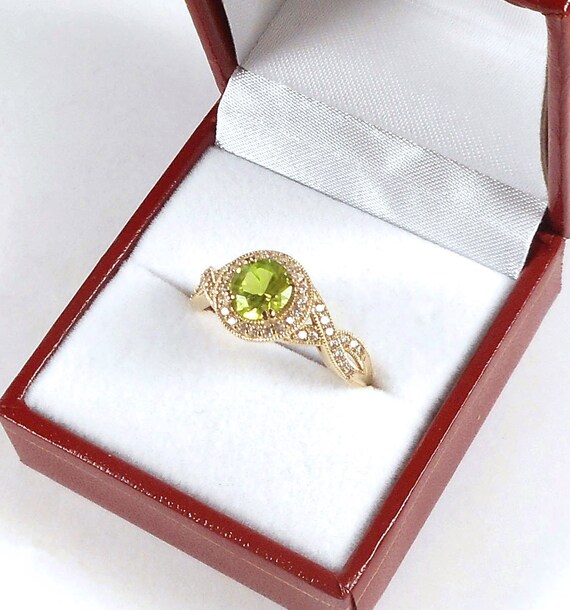 14K Peridot CZ Twist Ring