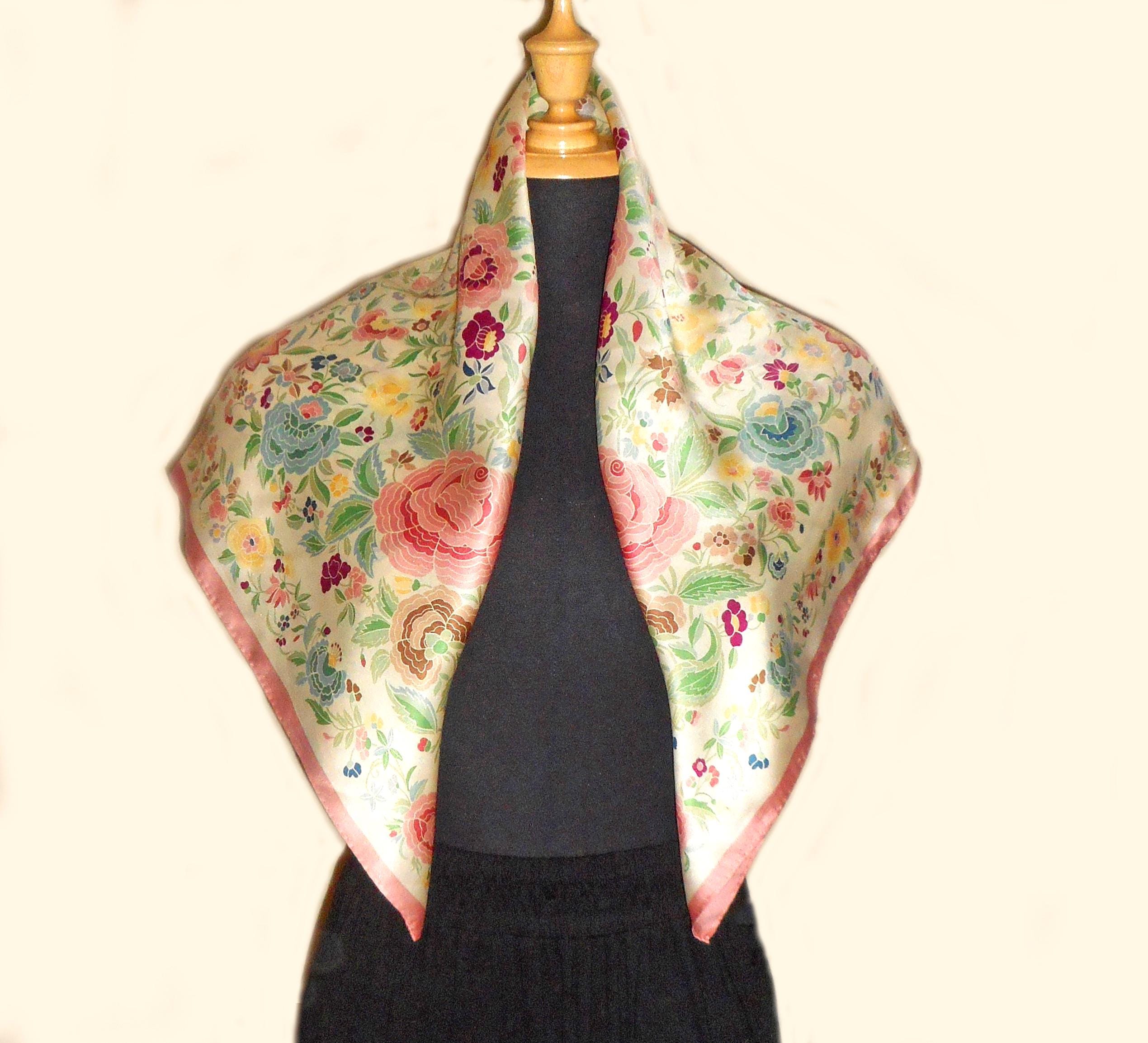 Foulard Vintage LOVE Signé Smithsonian - 100% Soie Pure - Occasion - Rare