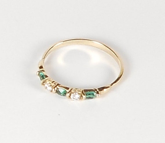 10K Petite Lab Emerald Ring - image 4
