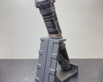 Standing Lightsaber Desk Stand – Compatible with Galaxy's Edge Hilts – Display Your Star Wars Collectible
