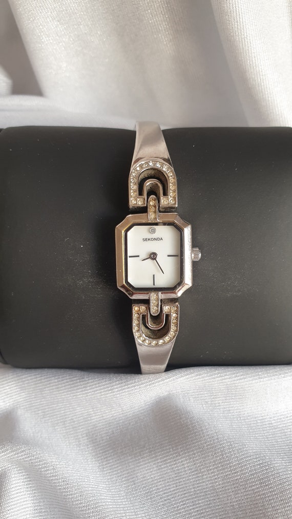 Sekonda -  Beautiful vintage quality quartz  watch