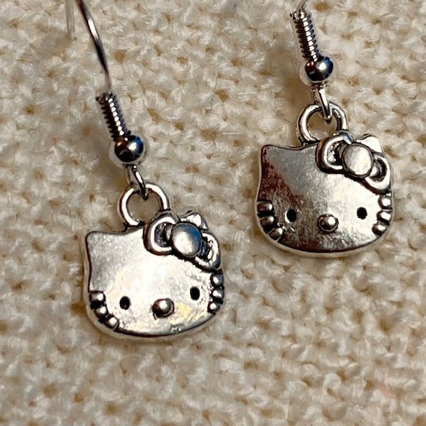 Hello Kitty 925 earrings
