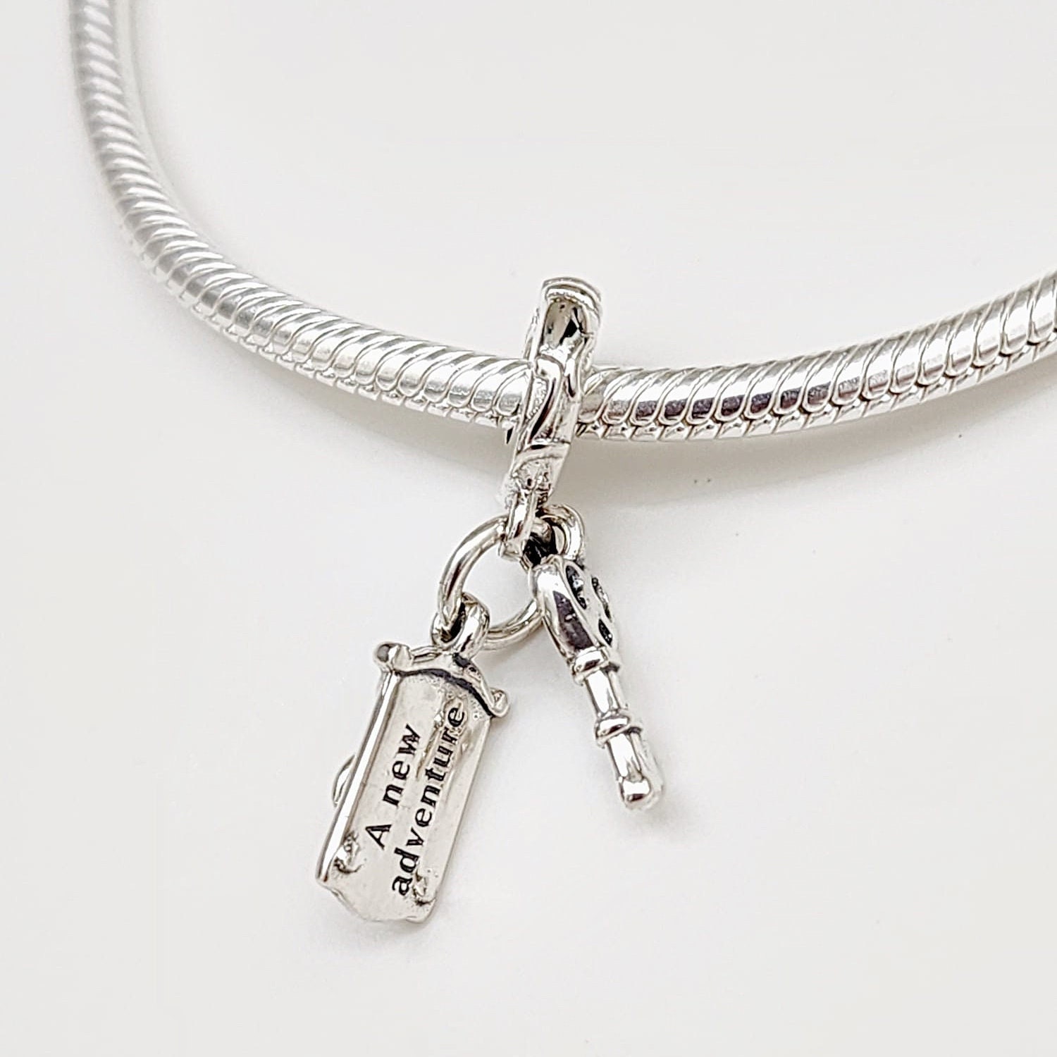 Pandora Disney Alice in Wonderland Key and Door Knob Dangle