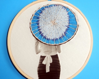 Embroidered photo "Blue shielded", handmade unique, 14 cm, in embroidery frame