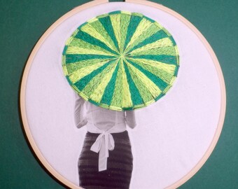 Embroidered photo "Green shielded", handmade unique, 14 cm, in embroidery frame