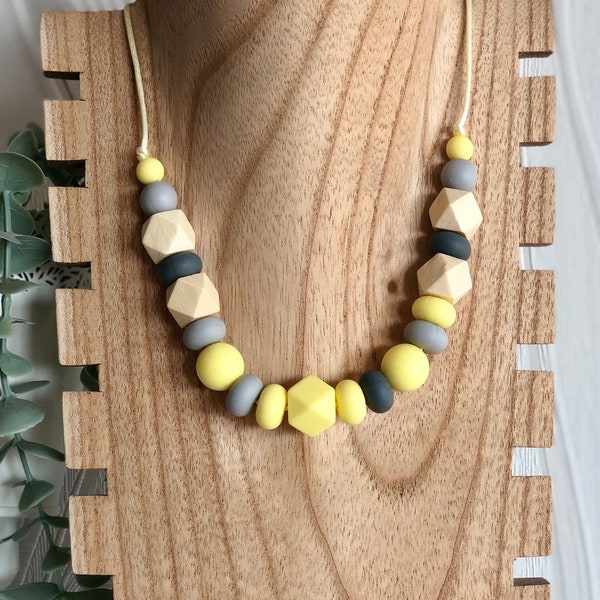 Collier allaitement jaune gris