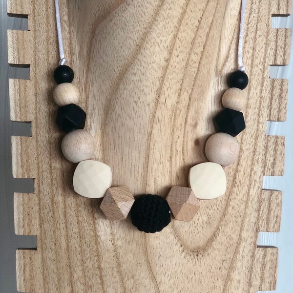 Collier allaitement réglable noir ivoire avec ou sans anneau en bois