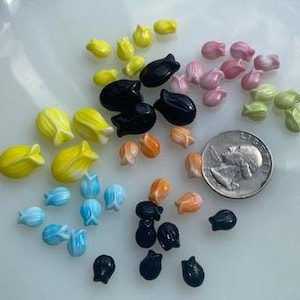 Vintage West German Glass Beads -- Tulips in 2 sizes