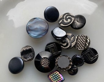 Collection mixte de boutons en verre tchèque vintage--Boutons noirs--lot de 16