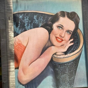 Vintage Photo Pinup Lovely Lady brunette bombshell COLLEEN elegant 40s glamour girl