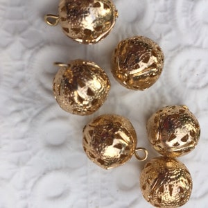 Vintage Metal Beads -- 15 mm looped balls -- Shiny Goldtone Filigree (6)