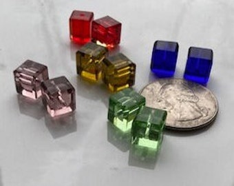 Modern 8 mm glass cubes (16)