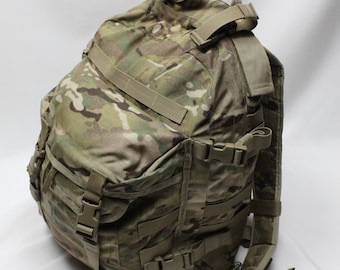 Paquete de asalto MOLLE 2 excedente del ejército de EE. UU. en excelentes condiciones