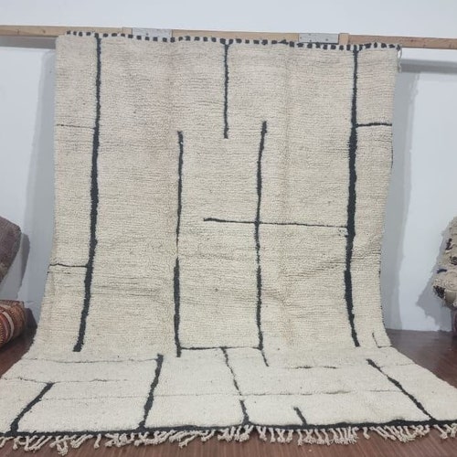 Moroccan rug , White Cherckered rug, Berber vintage rug, boho shops style, wool rug 8x10.
