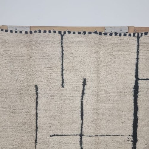 Moroccan rug , White Cherckered rug, Berber vintage rug, boho shops style, wool rug 8x10.