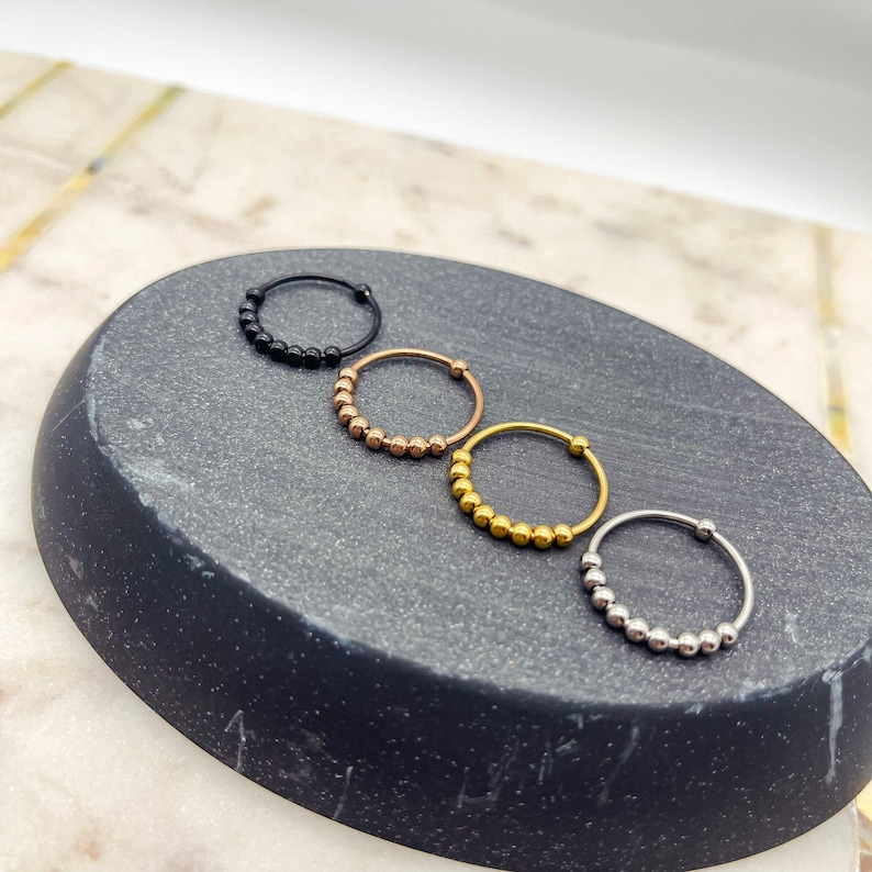 Zorgen Fidget Ring, Angst Kralen Zilveren Ring voor vrouwen, Waterdichte RVS Angst ADHD Ring, Stress Relief Ring, Gouden Spin Ring afbeelding 2