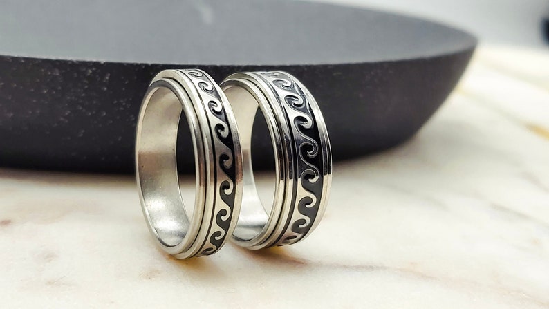 Spinner Ring Sea Wave Anxiety Ring voor mannen en vrouwen, Zilveren Fidget Ring helpen zorgen Stress ADHD, Roterende Spin Ring afbeelding 1