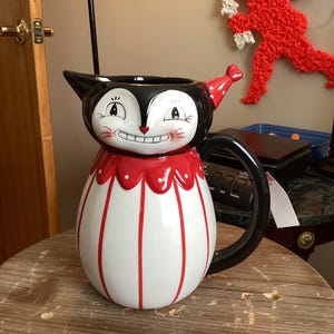 Johanna Parker Carnival Cottage Valentines Cat Pitcher