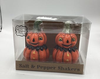 Johanna Parker by Transpac Jack O’Lantern Salt and Pepper Shakers New in Box