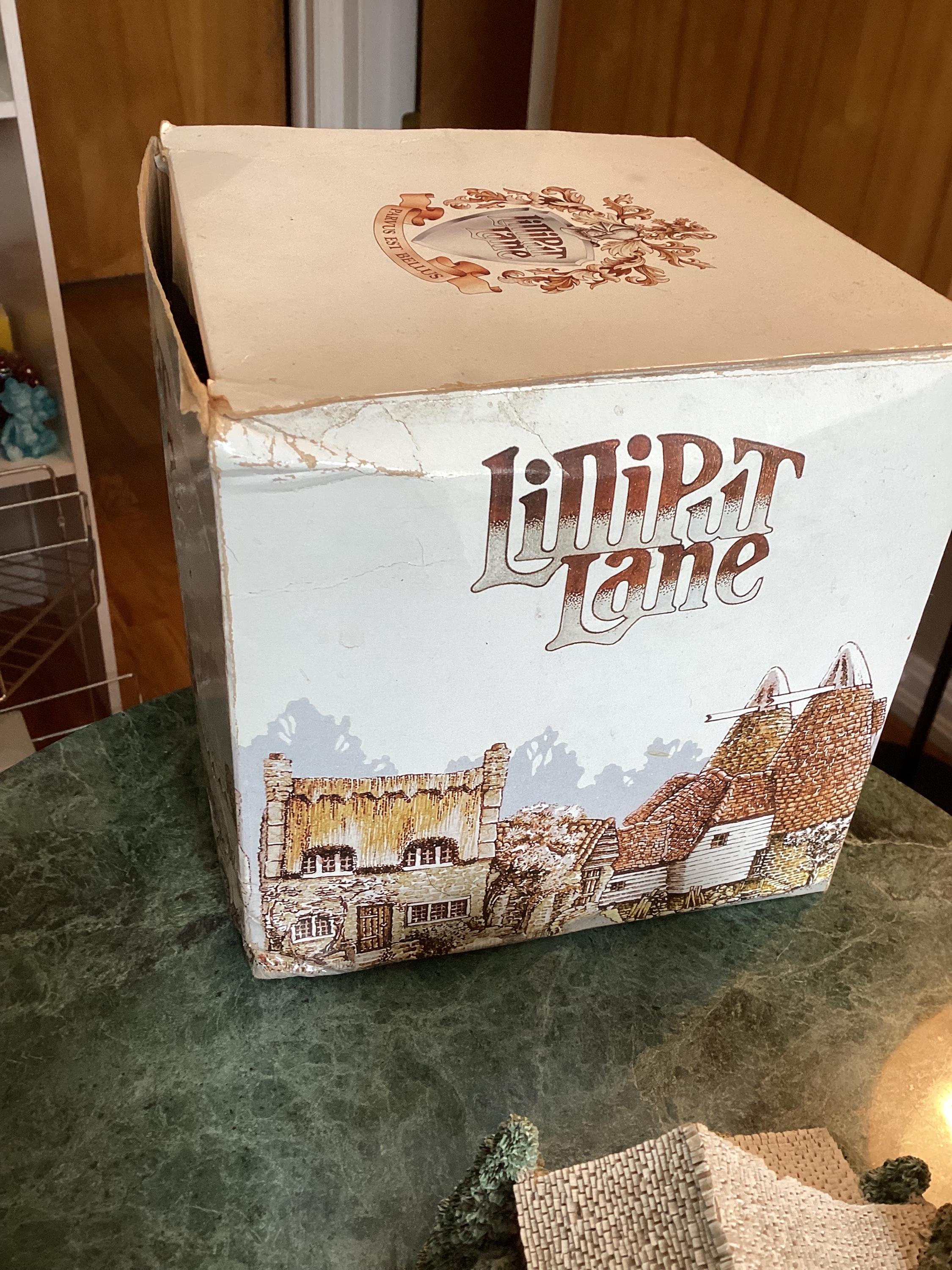 Lilliput Lane American Landmarks Collection Pepsi Cola Barn Signed