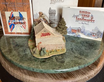 Lilliput Lane American Landmarks Collection Pepsi Cola Barn Signed by Ray Day with Original Box