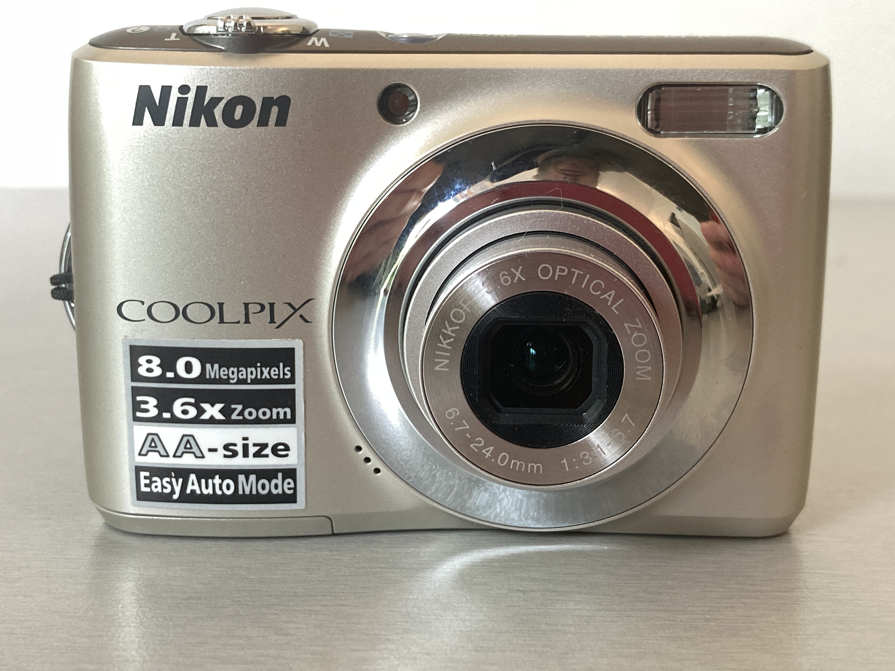 Nikon Coolpix L21 Silver Boxed 8 MP Tested Working With Extras 