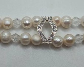 F/S **NEW DESIGN**  Cream Freshwater Pearls and silver accents banded Apple watch band. Made for Apple 38 to 40 mm watch band.