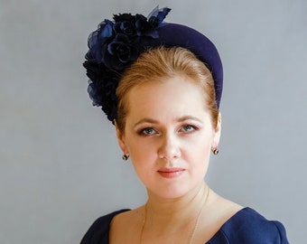 Navy fascinator for mother of the bride, mother of the groom. Navy blue headband hat for wedding guest inspired by Kate Middleton headband.