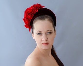 Maroon red fascinator headband for wedding guest inspired by Kate Middleton headband hat