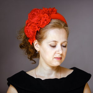 Rose crown is a fabulous floral headpiece. Red rose fascinator headband inspired by Kate Middleton headband hat. Perfect as a alternative to a traditional wedding guest hat. Flower headband for wedding guest will make you feel like royalty.