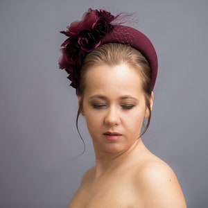 Burgundy wedding fascinator headband inspired by wonderful Kate Middleton for mother of the bride, mother of the groom. Burgundy hatinator.