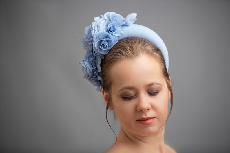 Fascinator hats for women inspired by Kate Middleton, wedding floral headpiece, womens Kentucky Derby hats, wedding guest hairband No need