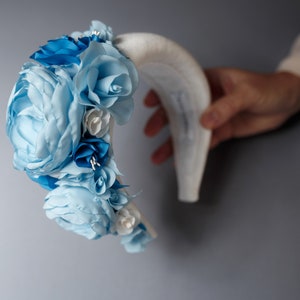 Babyblauwe fascinator hoofdbandhoed voor dames, babyblauwe bloemenkroon, bloemenkroonhoofddeksel voor bruiloft geïnspireerd door Kate Middleton afbeelding 9