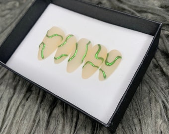 Medusa | Gel Press on Nails | Fall Nail Art