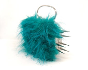 CRITTER - BLUE Donna Clutch Borsa a Mano Spikes Pelliccia Sintetica